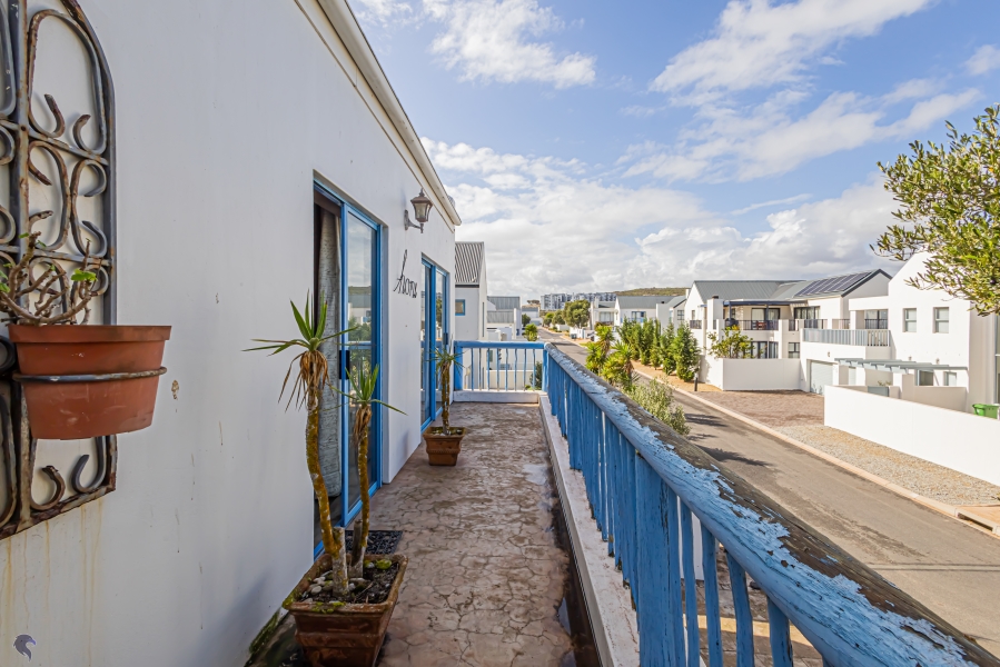 4 Bedroom Property for Sale in Blue Lagoon Western Cape